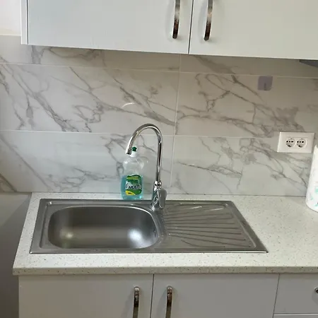 Apartment Traceys 3 *