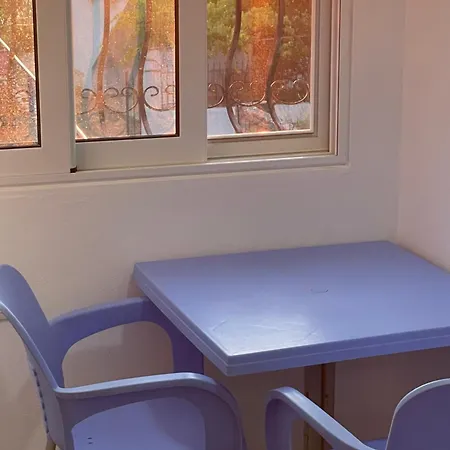 Traceys 3 Apartment *