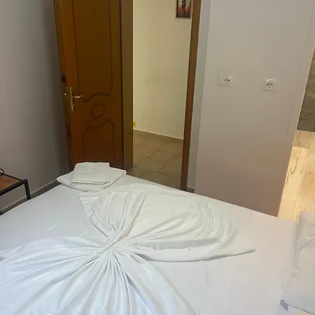 아파트 Traceys 3