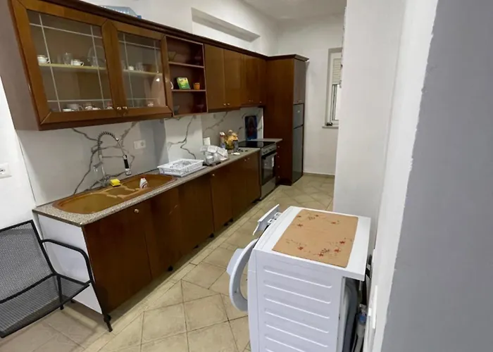 Traceys 3 Appartement Borsh